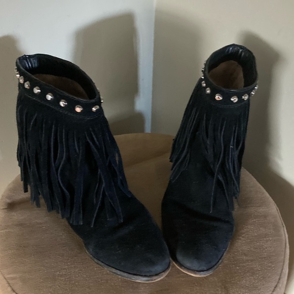 Michael Kors Black Suede Fringe Booties, Size 7! - Picture 3 of 5